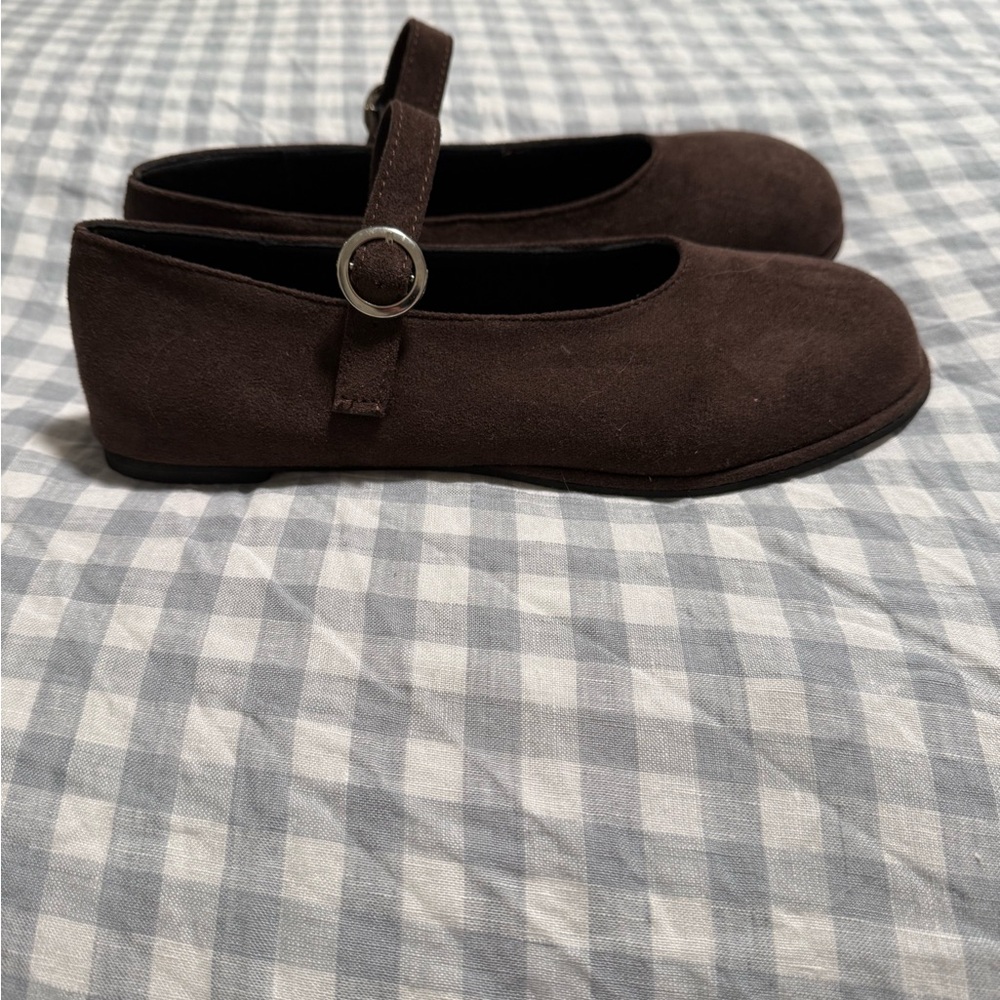 Brown Flats with gold buckle